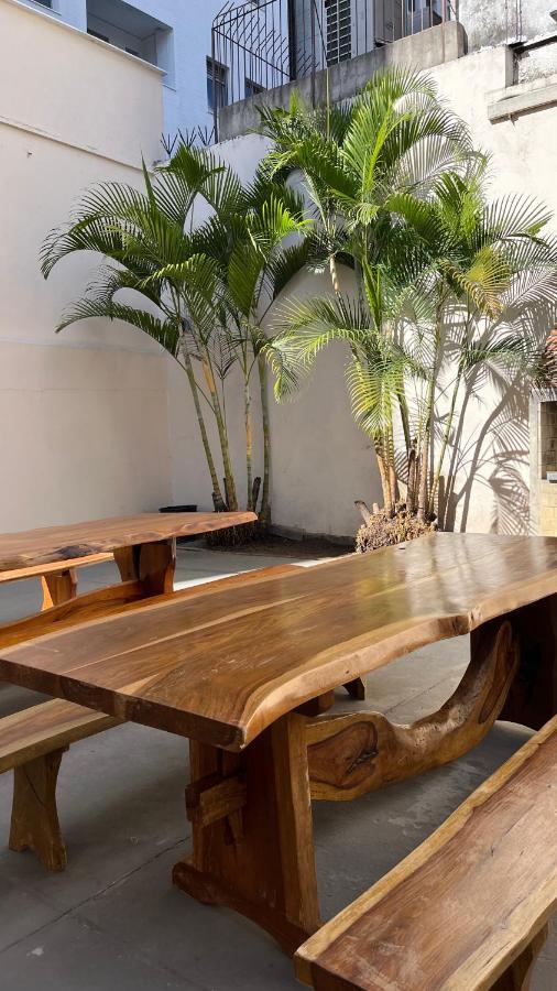 Nuh Hostel - Lourdes เบโลโอรีซอนชี ภายนอก รูปภาพ