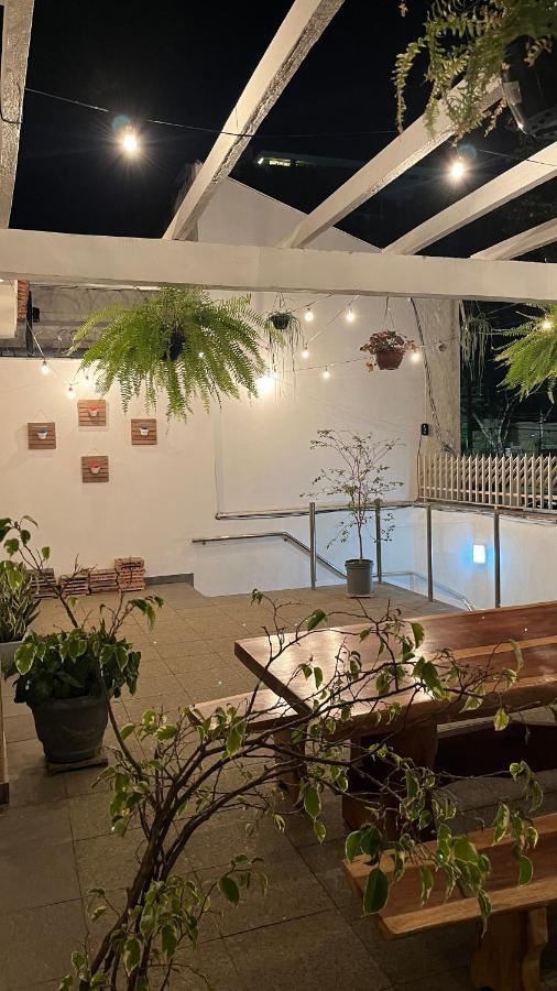 Nuh Hostel - Lourdes เบโลโอรีซอนชี ภายนอก รูปภาพ