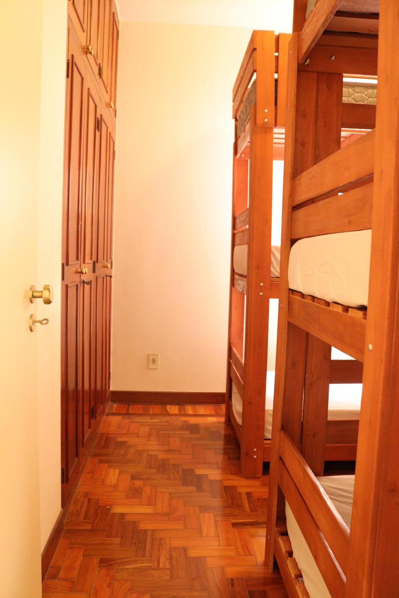 Nuh Hostel - Lourdes เบโลโอรีซอนชี ภายนอก รูปภาพ
